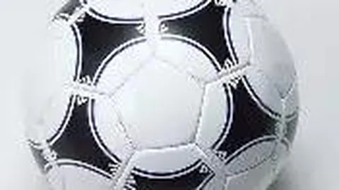 “皇马加时赛吕迪格制胜，国王杯总比分5-4力克皇家社会”